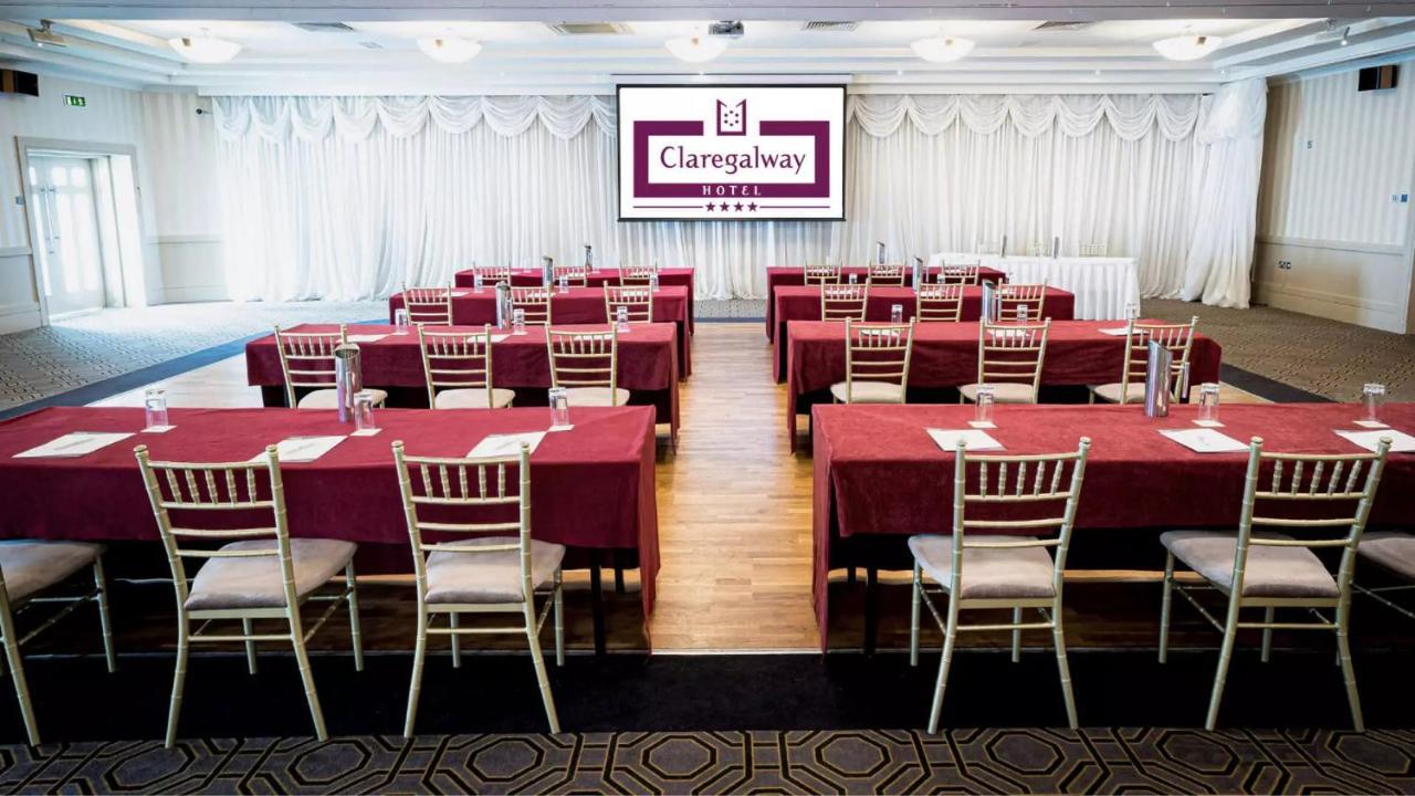 Claregalway Hotel Exterior foto
